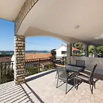 Limun-1 By Interhome