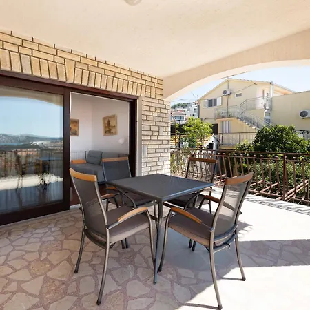Appartement Limun-1 By Interhome Trogir