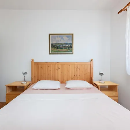 Limun-1 By Interhome