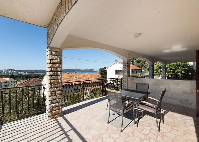 Limun-1 By Interhome