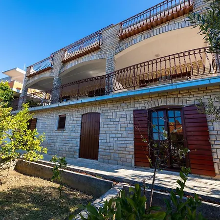 Apartamento Limun-1 By Interhome Trogir
